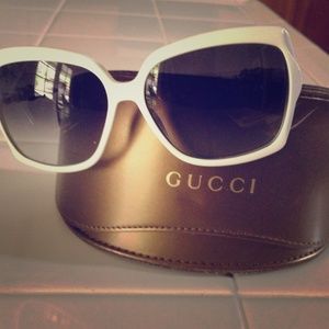 Reduced!!🎁👏Authentic Gucci sunglasses